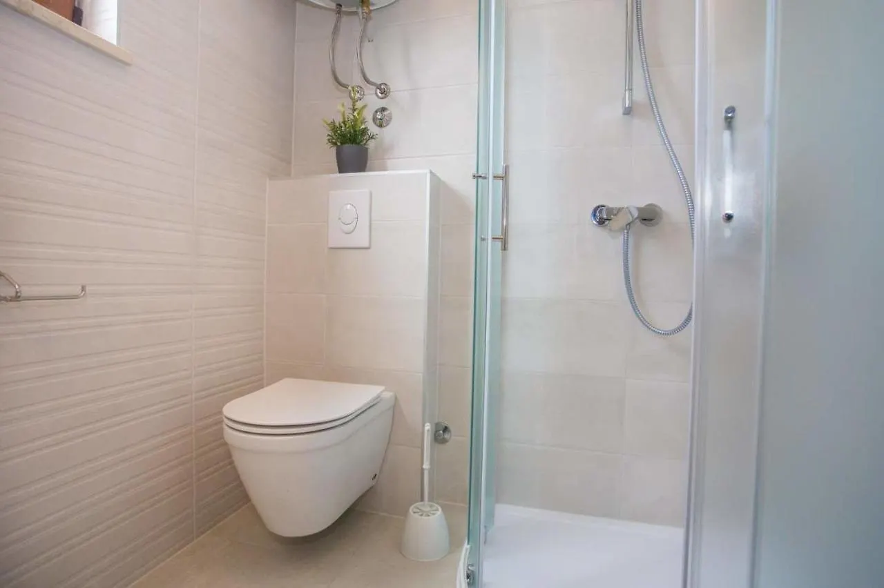 Ulika&Malvazija&Ruza Apartamento Višnjan Croacia