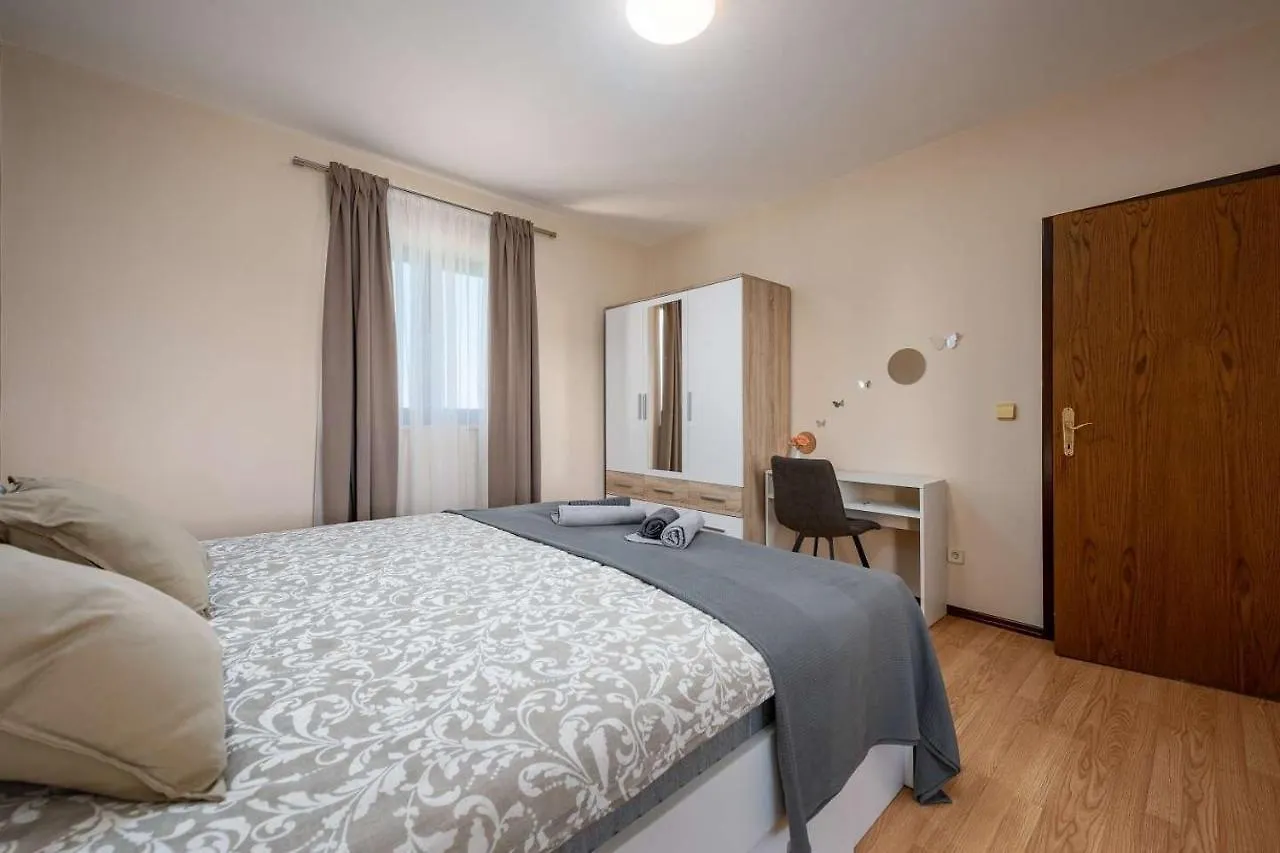 Ulika&Malvazija&Ruza Apartment Visnjan